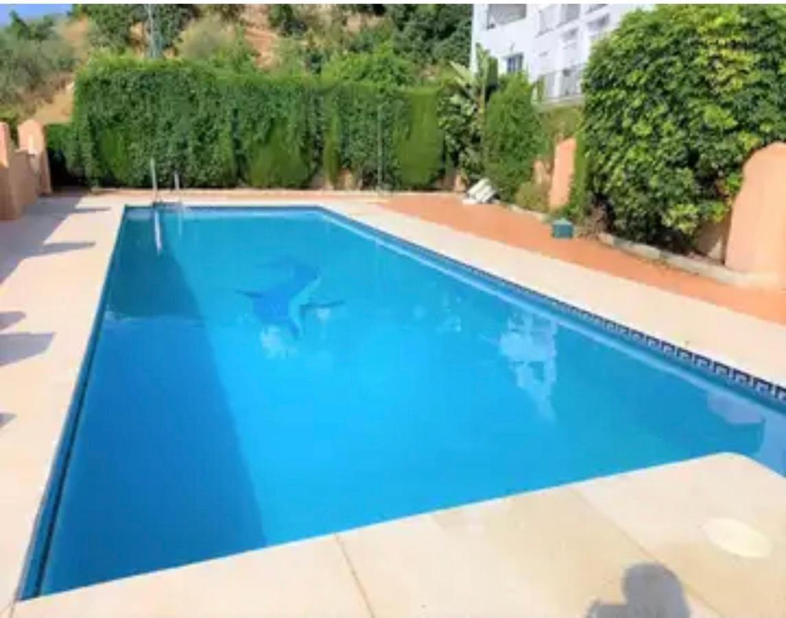 Precioso Apartamento En Complejo Residencial. Alcaucín Extérieur photo